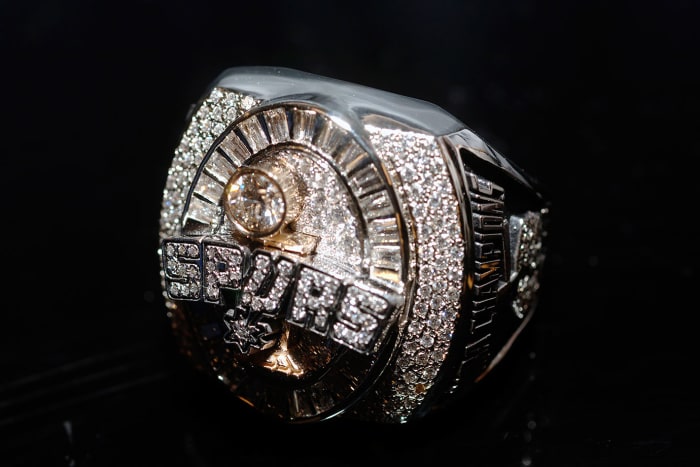 2005-San-Antonio-Spurs-NBA-Championship-ring.jpg